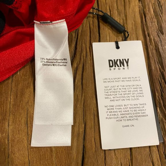 DKNY Sports Bra Womens S,M Red Shiny V-Neck Moisture Wick Stretch $49 NEW - Picture 4 of 5